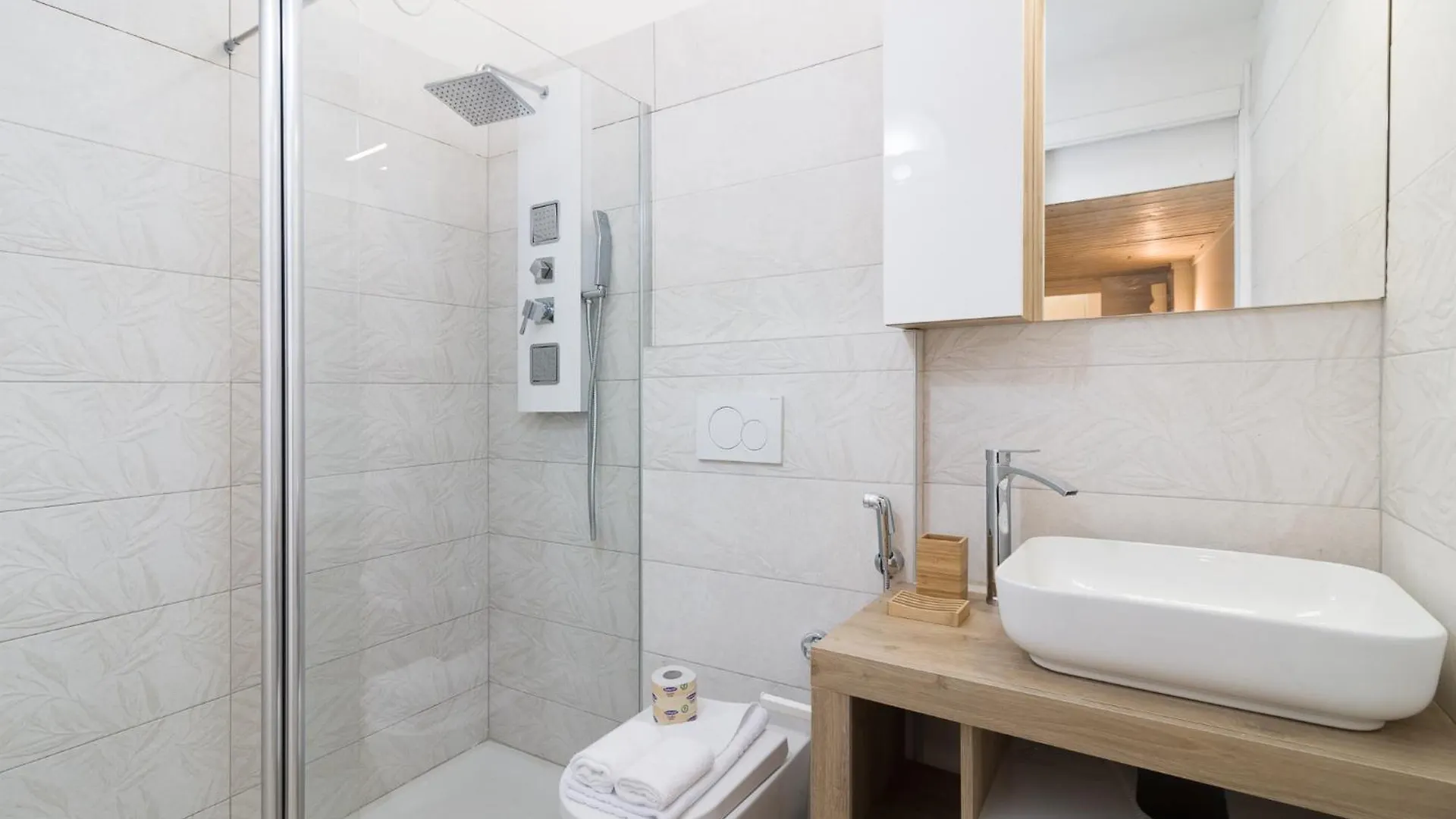 Nel Cuore Dei Navigli - Home Suite Milan