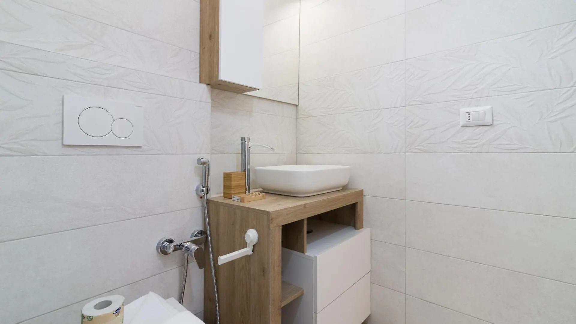 Nel Cuore Dei Navigli - Home Suite Milan Apartment