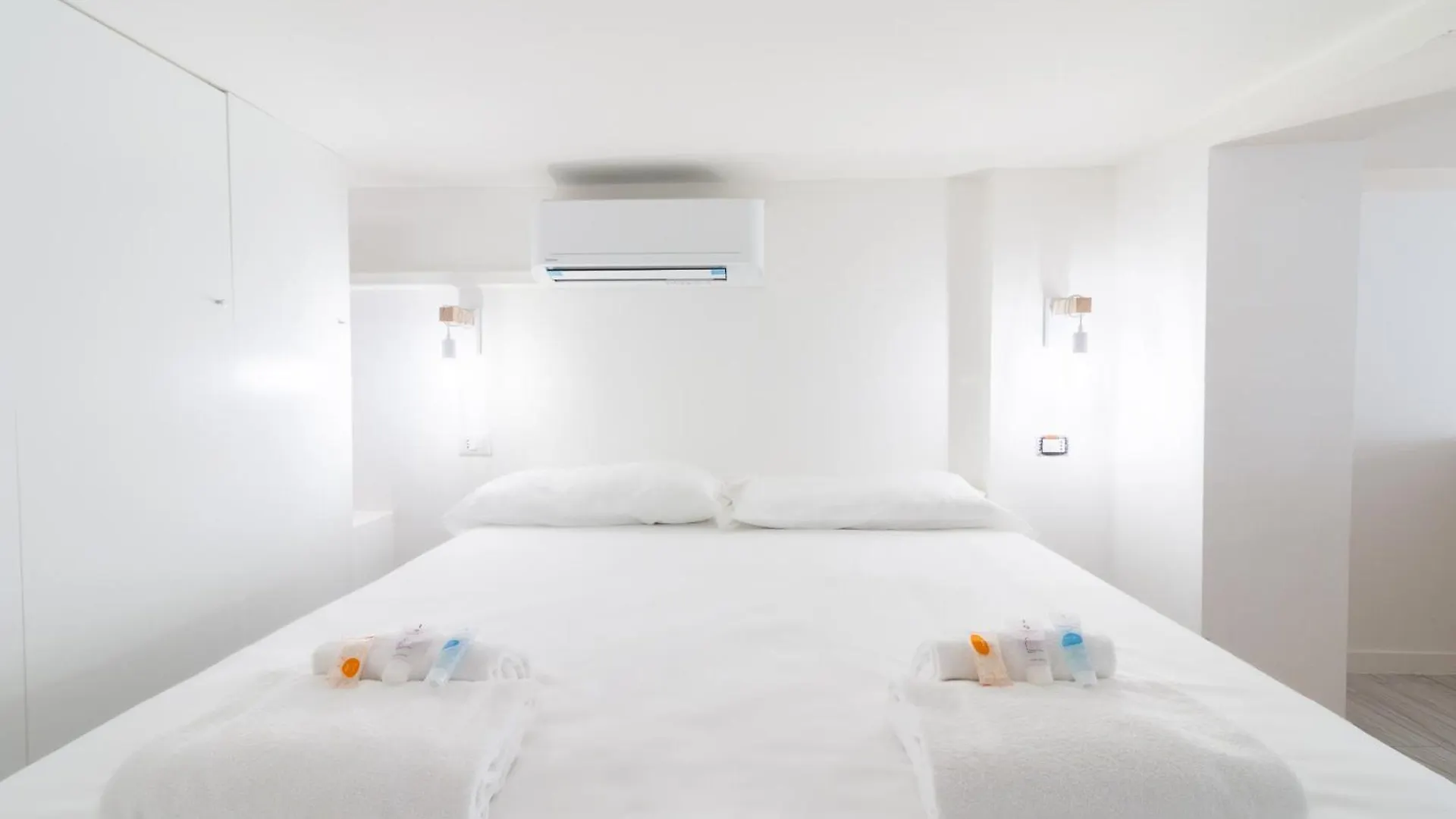 Nel Cuore Dei Navigli - Home Suite Milan Apartment