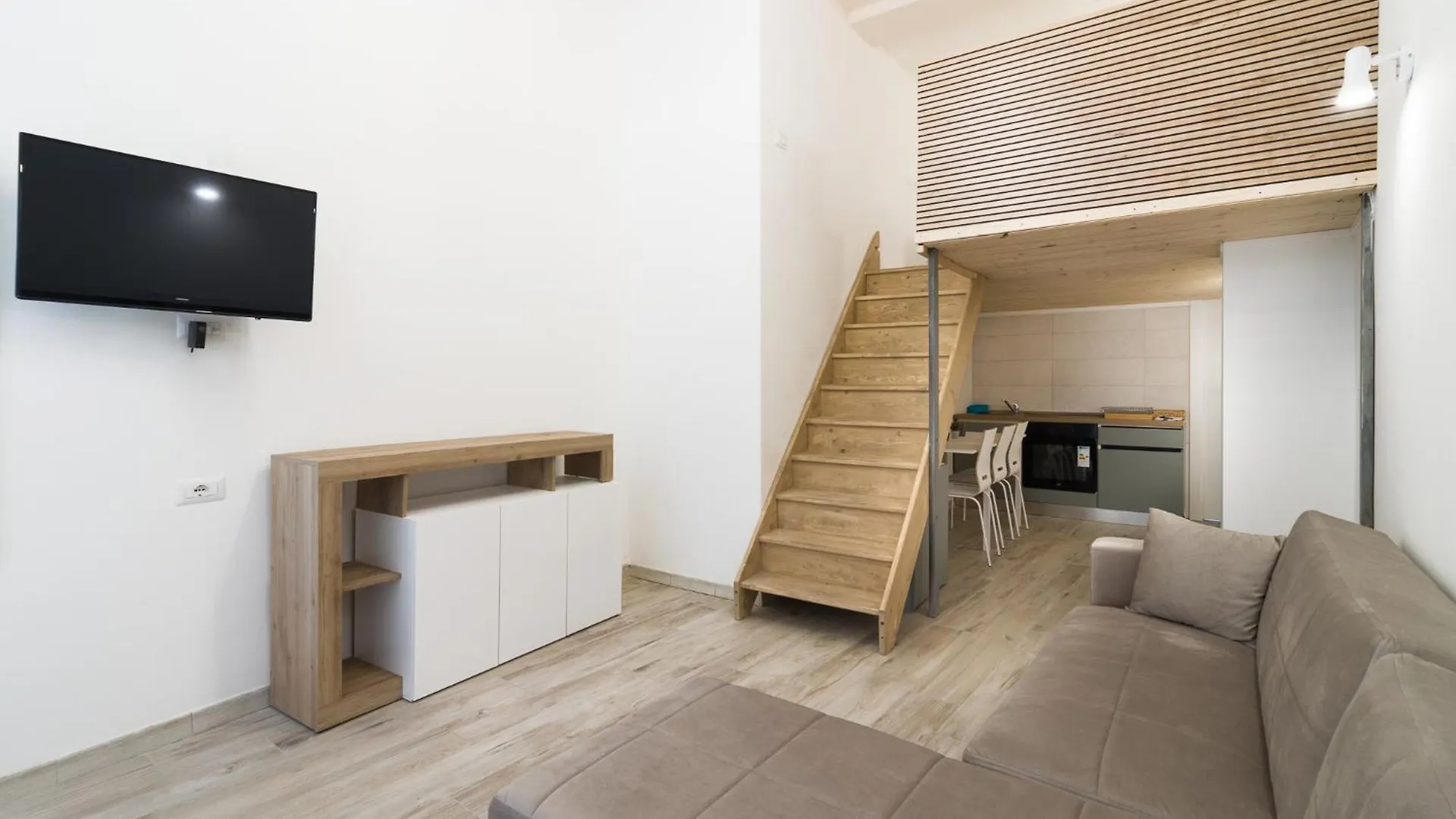 Nel Cuore Dei Navigli - Home Suite Milan 0*,